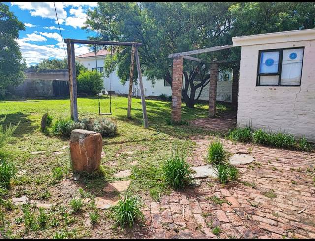 2 BEDROOM HOUSE FOR SALE IN NIEU BETHESDA